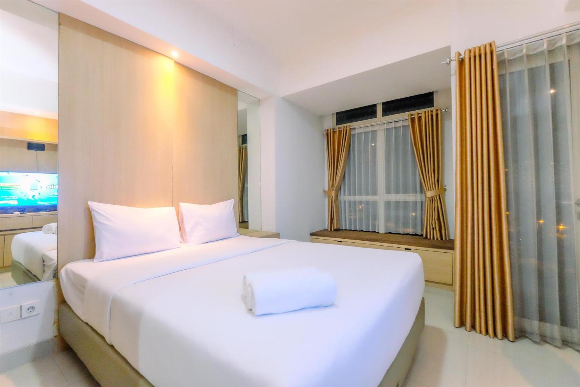 Best Deal And Cozy Studio Oasis Cikarang Apartment By Travelio Exteriör bild